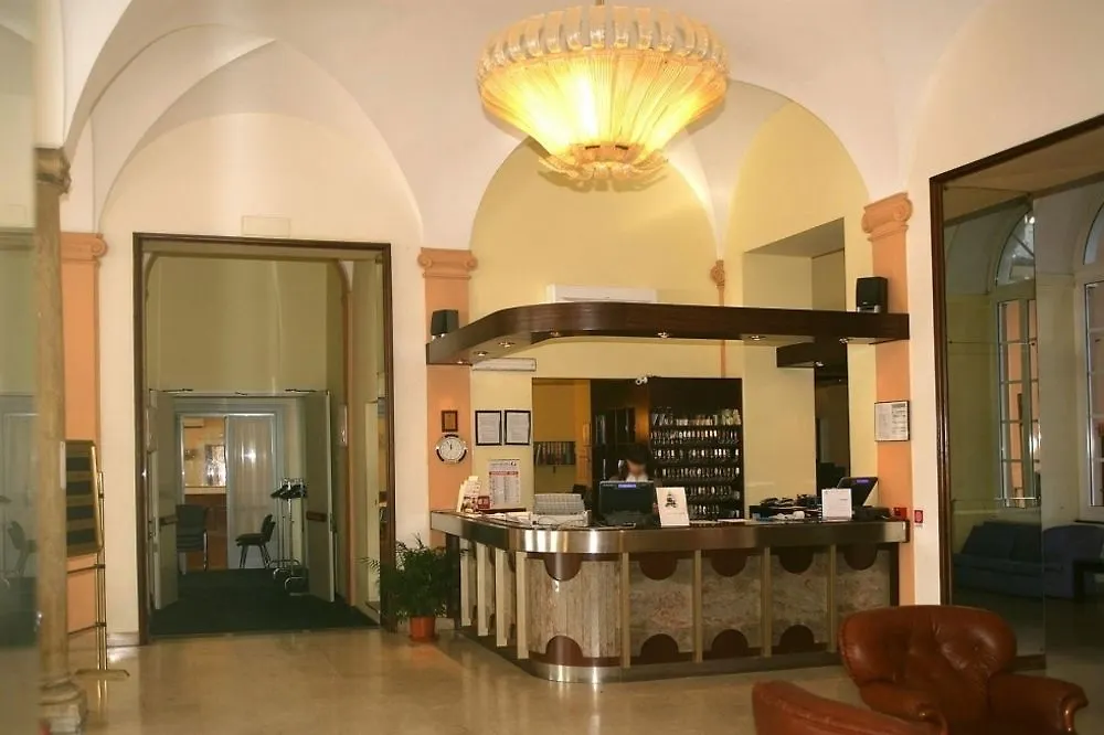 ג'נובה Hotel Mediterranee