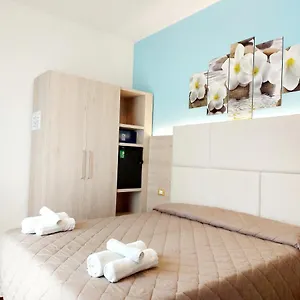 hotel-monica-rimini.riccione-hotels.org/