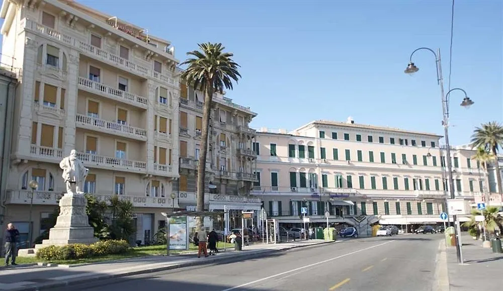 Hotel Mediterranee Генуя Италия
