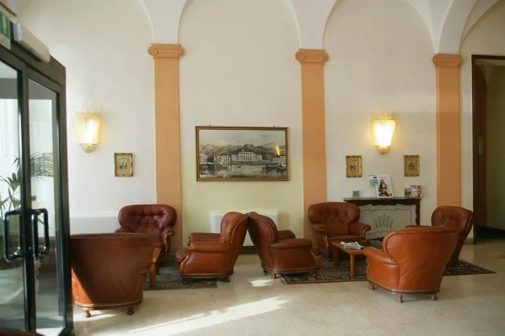 Hotel Mediterranee Генуя