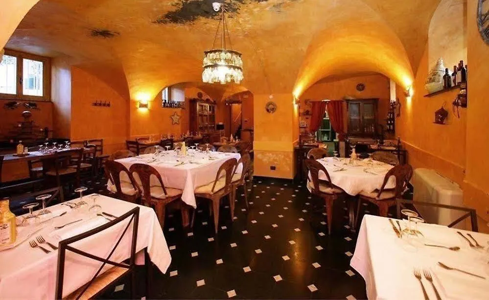 Hotel Mediterranee Генуя