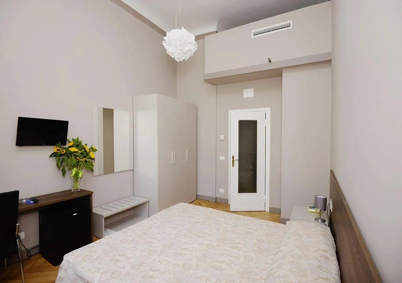 Hotel Mediterranee Genoa 3*,